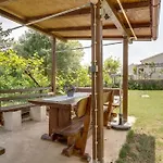 P1 Rubessa S Parkirnim Mjestom *